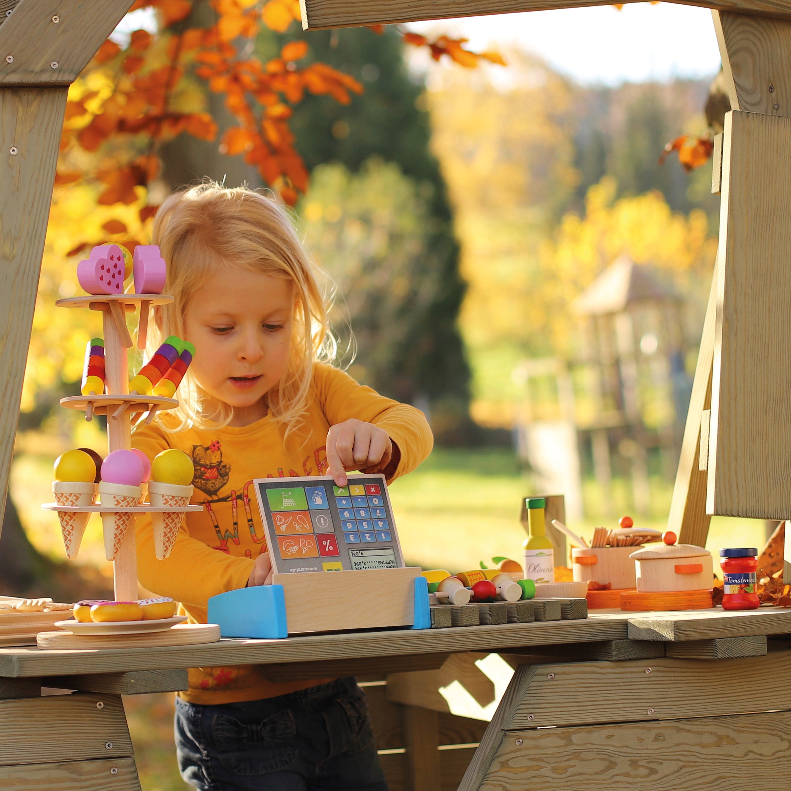 Kaufladen und Kinderküche