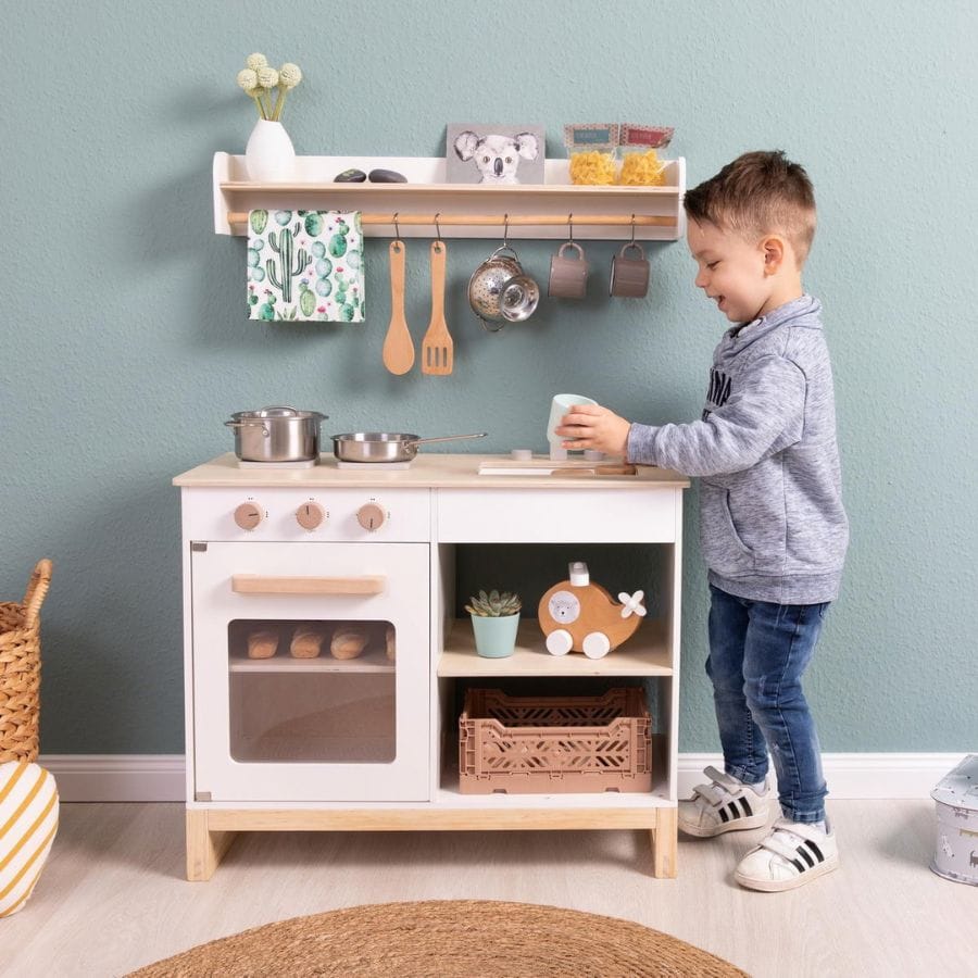 Musterkind Kinderküche Musterkind Spielküche Magnolia weiß/natur – Skandinavische Kinderküche aus Holz ab 3 Jahren