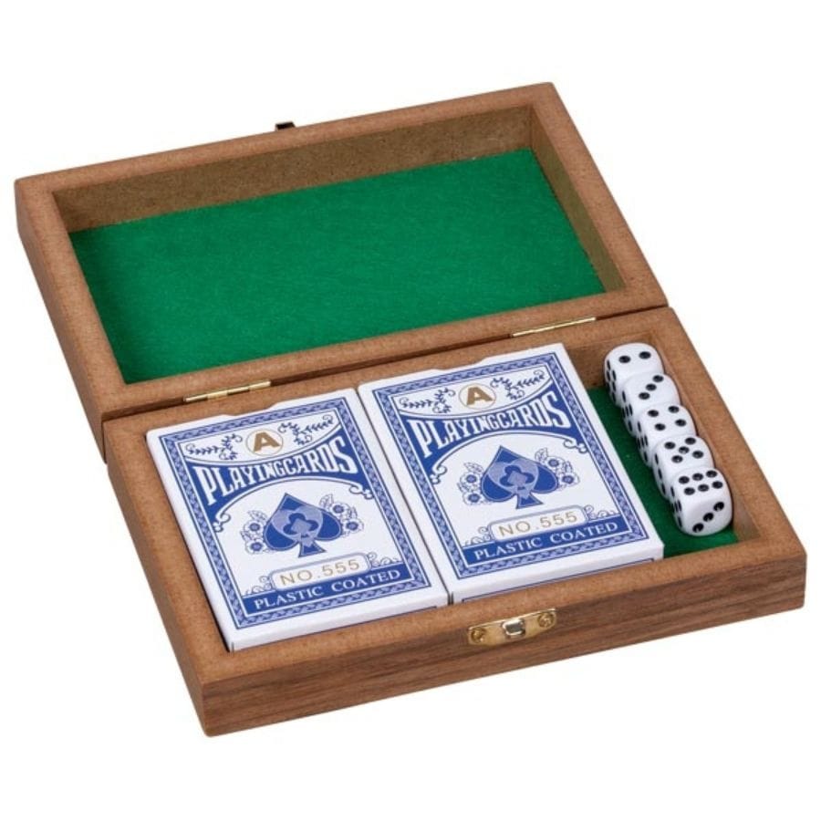 Goki Aufbewahrungsbehälter Goki Spielkartenbox aus Holz mit 2 Kartendecks & 5 Würfeln – ab 7 Jahren