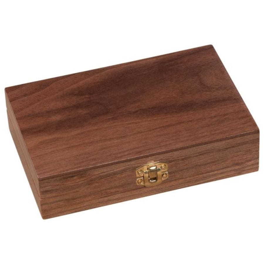 Goki Aufbewahrungsbehälter Goki Spielkartenbox aus Holz mit 2 Kartendecks & 5 Würfeln – ab 7 Jahren