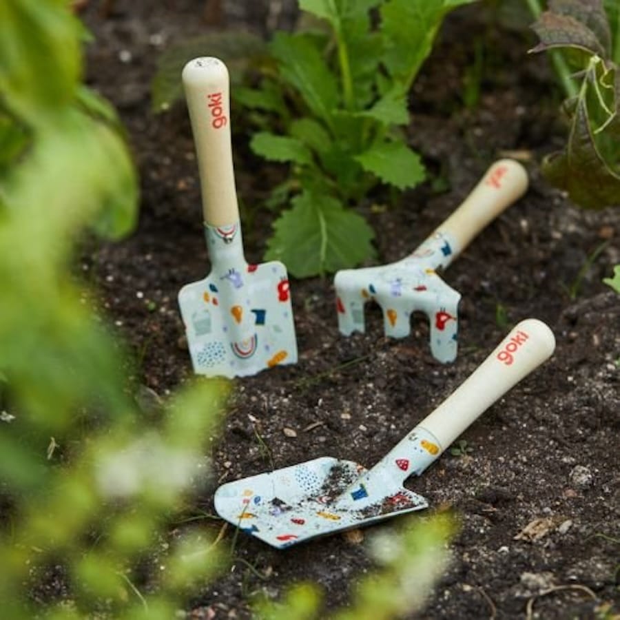 Goki Aktivspielzeug Gartengeräte-Set Frühling