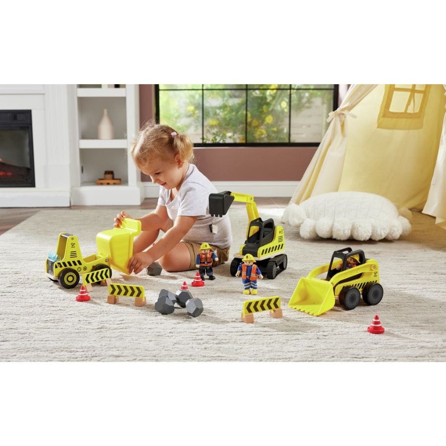 Hape Holzfahrzeug Hape Kipplaster – 3-teiliges Baustellen-Spielzeug aus Holz ab 2 Jahren