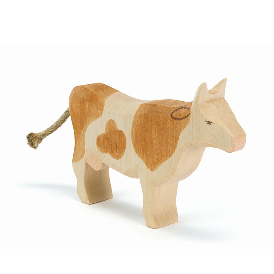Kuh braun stehend 11022 Holzfigur von Ostheimer
