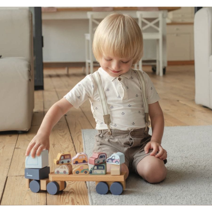 Cubika Holzfahrzeug Cubika Holz-LKW mit Anhänger & 8 Autos – Spielzeug ab 18 Monaten
