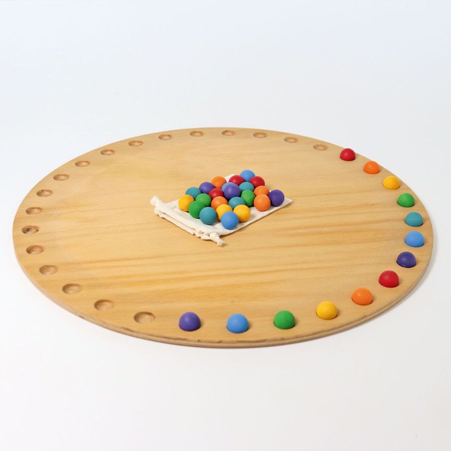 Grimm’s Tageskreis – Holzscheibe mit 35 Holzkugeln für Monatszyklus & Dekoration