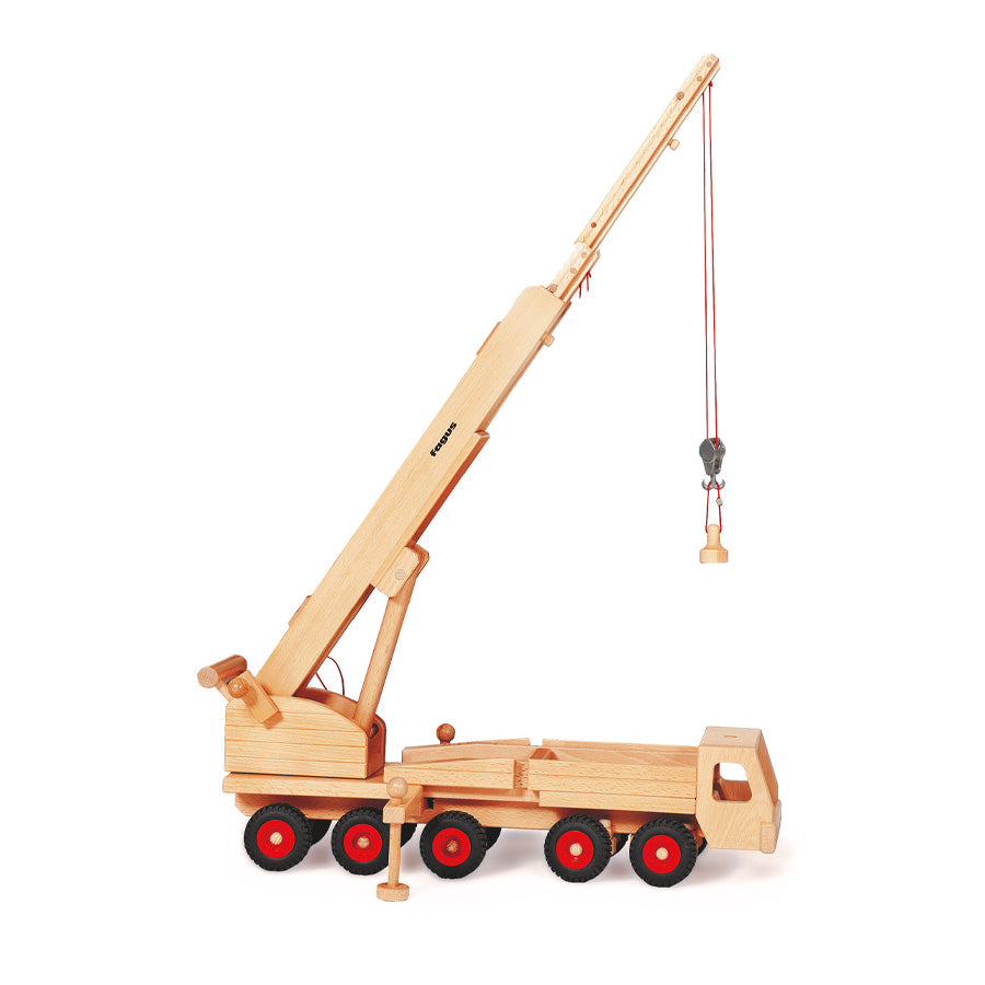 Mobilkran 10.32 mit Hebemagnet von Fagus Holzspielzeug