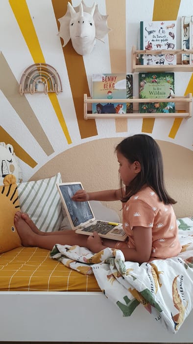Legler Lernspielzeug Holz-Laptop mit Magnettafel