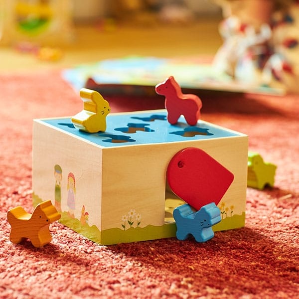 Goki Sortier-, Stapel- & Steckspielzeug Sortierbox Bauernhoftiere