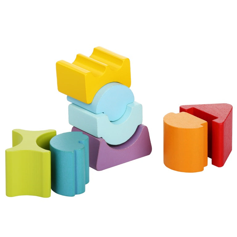 acht bunte Holzbausteine für Kleinkinder