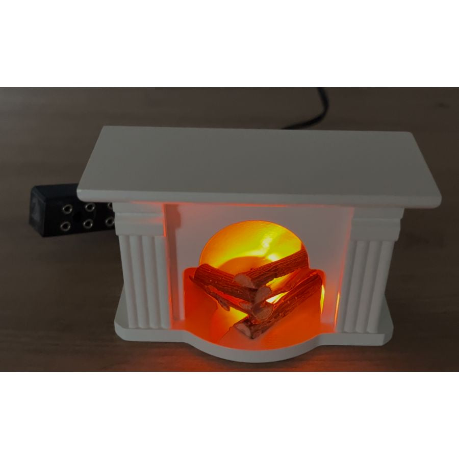 Kamin weiß mit Beleuchtung – Puppenhaus Zubehör, Kahlert, ab 3 Jahre