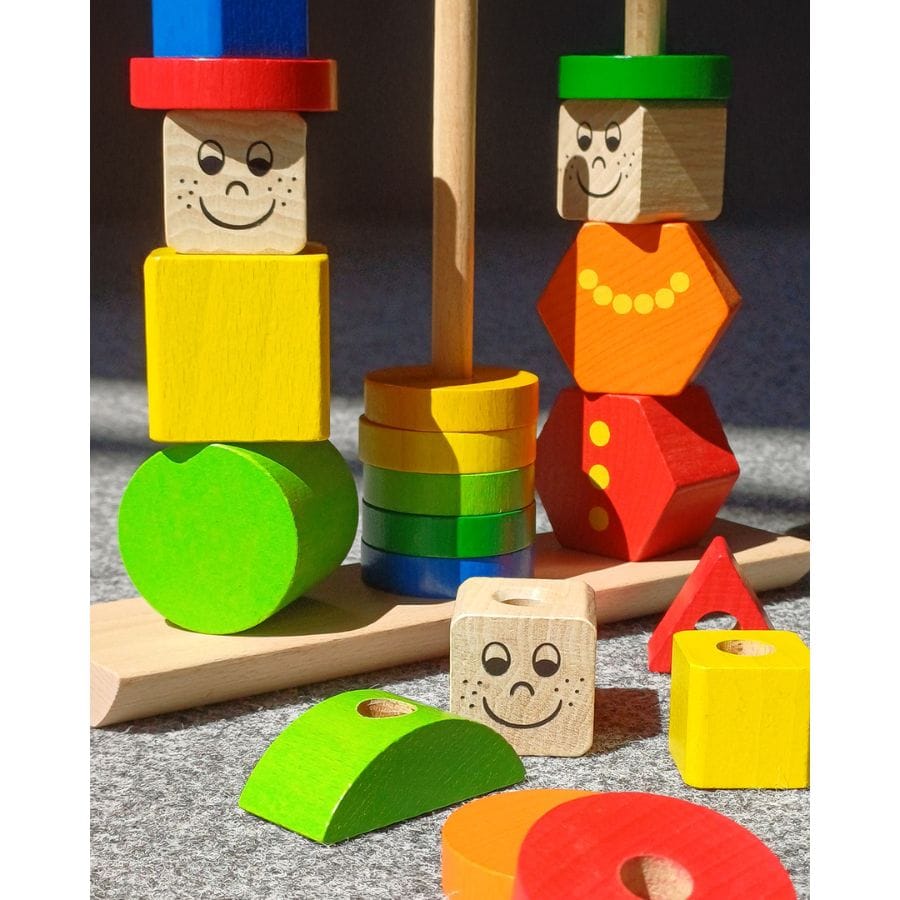 HEROS Sortier-, Stapel- & Steckspielzeug Heros Play and Learn Stapelpuzzle Figuren – 21-teiliges Steckspiel aus Holz ab 1 Jahr