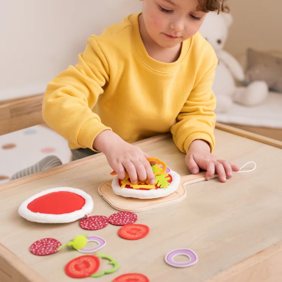 HABA Creative Play Pizza-Set mit Brettchen – Spielküche Zubehör, ab 3 Jahre