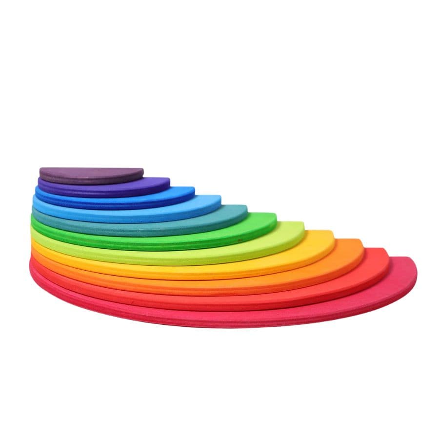 GRIMM'S Bausteine & Bauspielzeug GRIMMS Regenbogen Halbkreise – Extra großes Bodenlegespiel aus Holz (11 Teile)