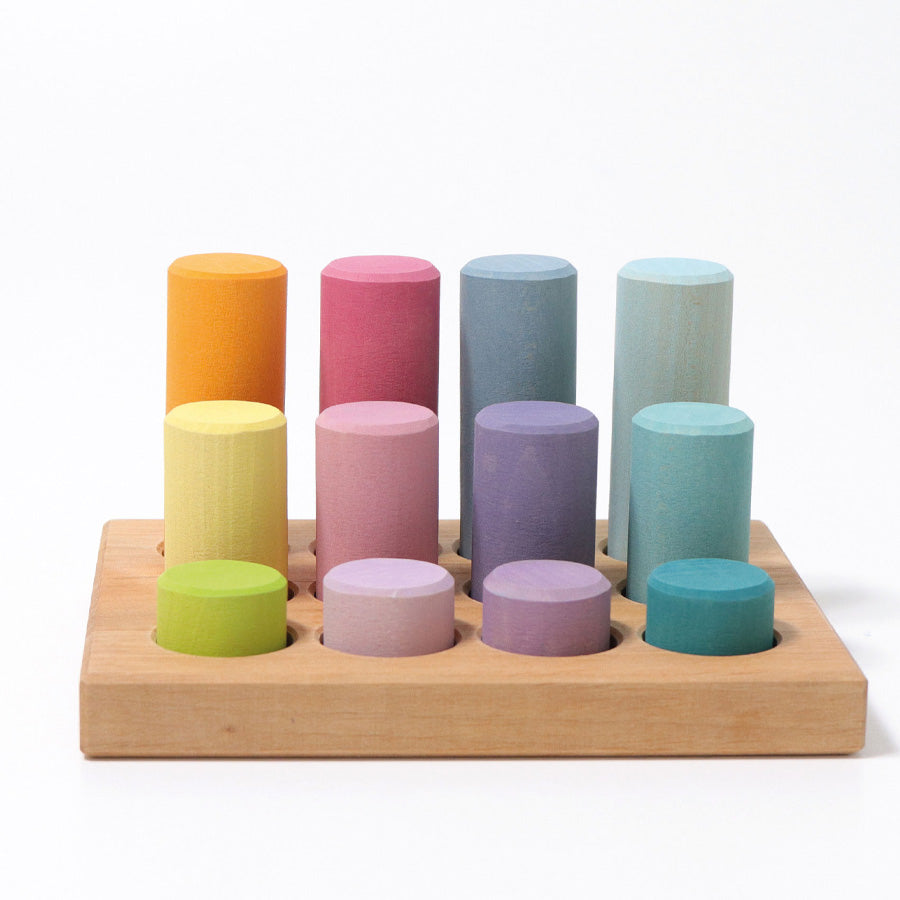 Holzspielzeug in Pastellfarben von GRIMMS